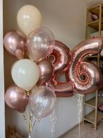 Цифра 26 и фонтан из шаров