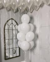 Фонтан из белых шаров