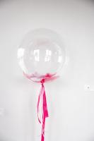 Прозрачный воздушный шар с перьями 