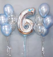 Серебряная цифра шесть и два фонтана из шаров