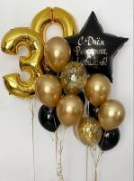 Цифра тридцать, звезда и два фонтана из шаров